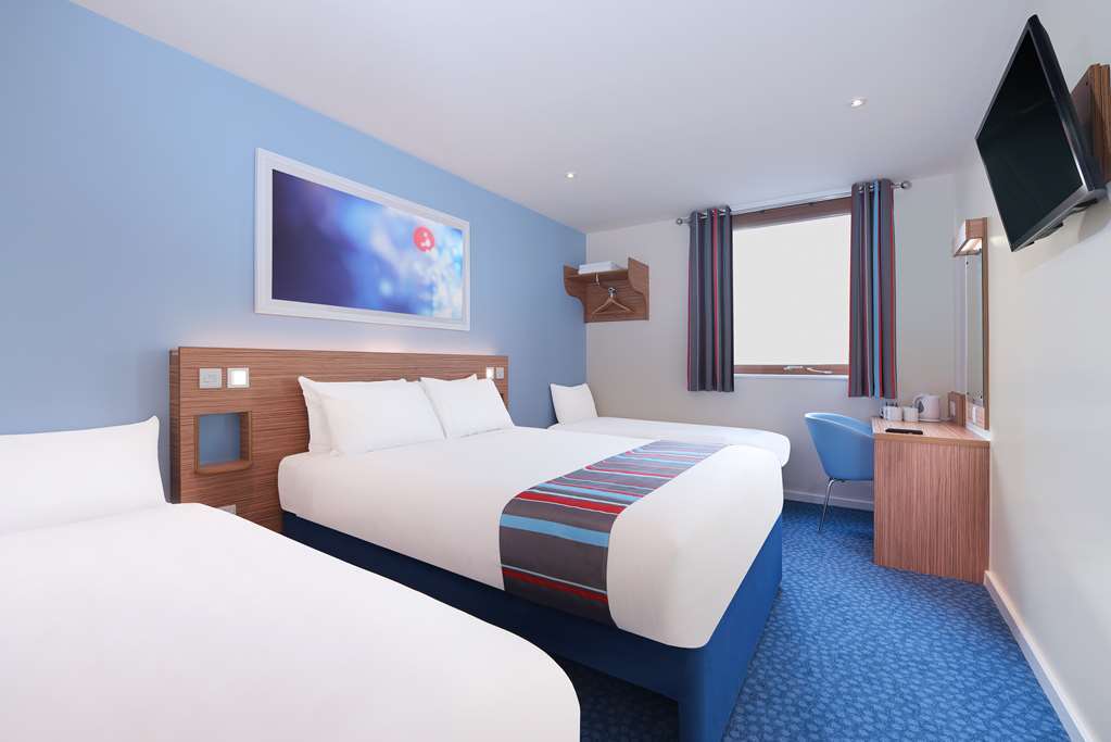 Travelodge Warrington Lowton Habitación foto