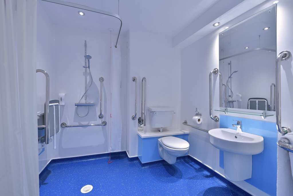Travelodge Warrington Lowton Habitación foto